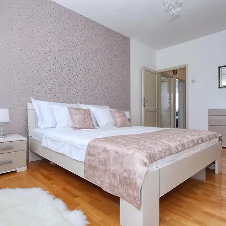 Rita Sea View Apartman